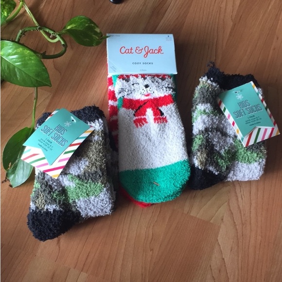 Cat & Jack Cozy Socks - Picture 3 of 7